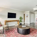 Cozysuites 800 Tower 1Br With Gym! 17