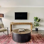 Cozysuites 800 Tower 1Br With Gym! 17