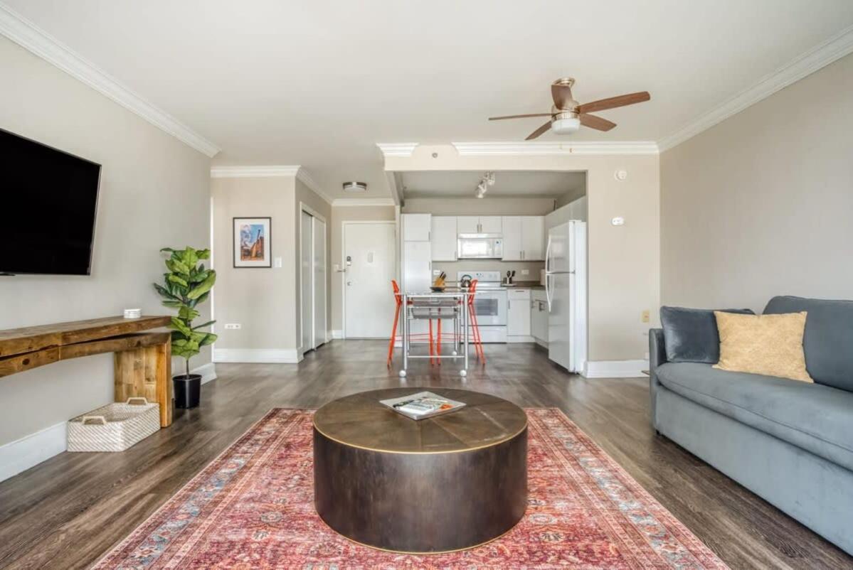 Cozysuites 800 Tower 1br With Gym! 17 Apartment *