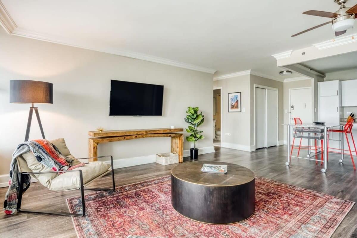 Cozysuites 800 Tower 1br With Gym! 17 Louisville